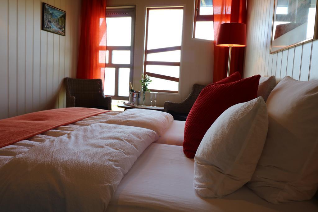 Hotel Brekkestranda Fjordhotel