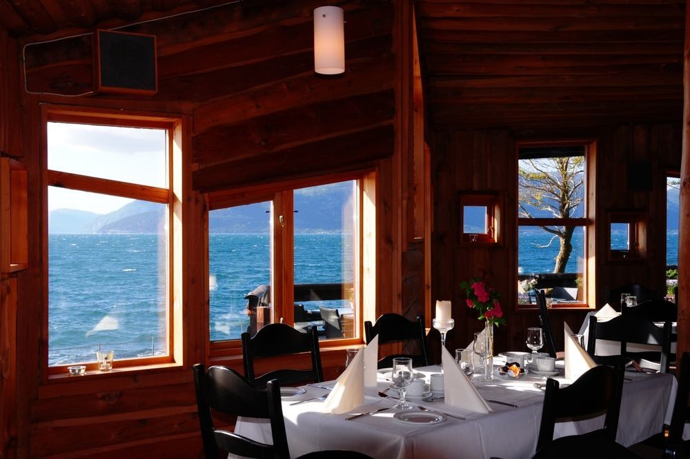 Brekkestranda Fjordhotel Hotel Brekke (Sogn og Fjordane)